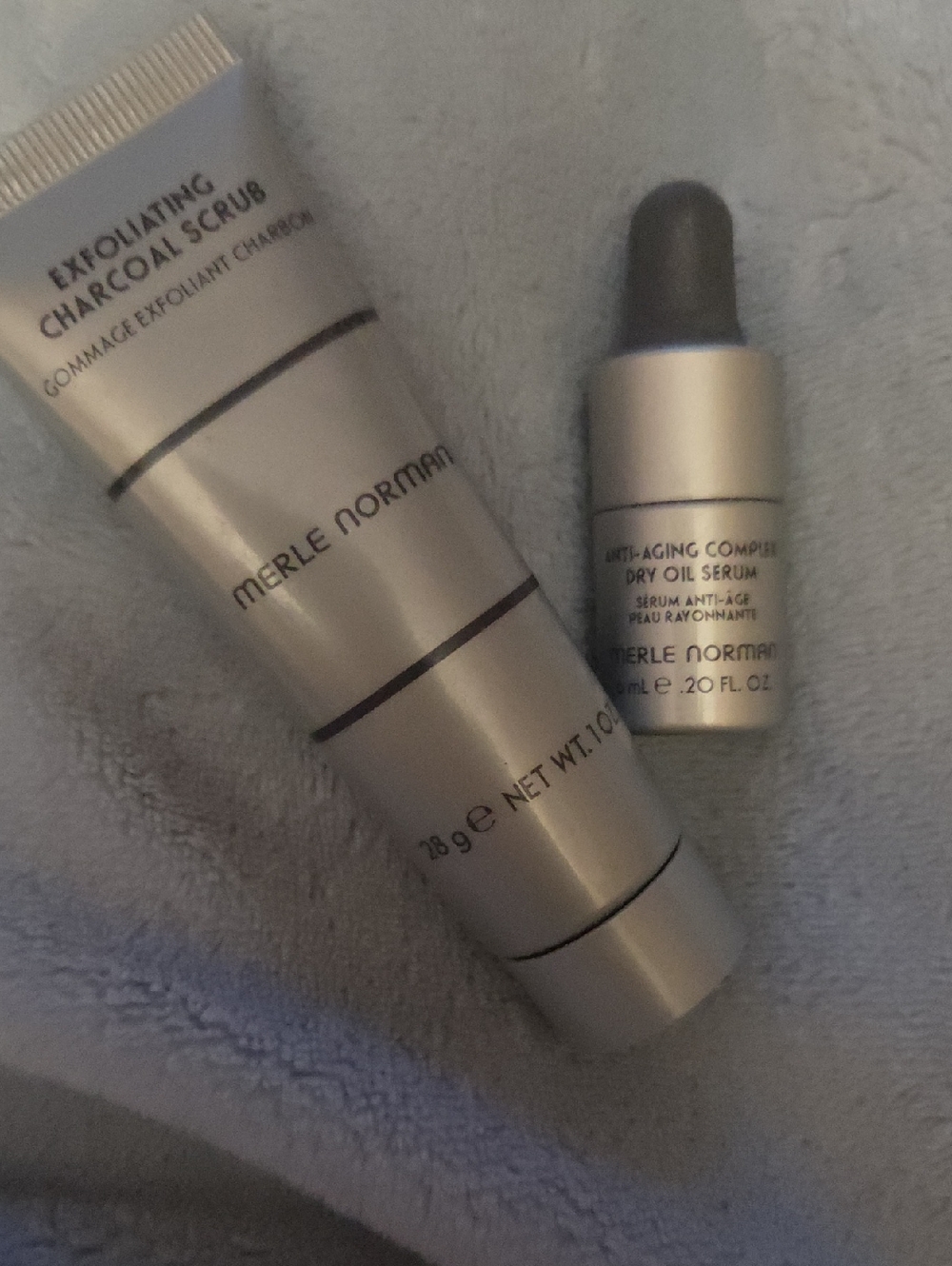 Merle Norman Silver Exfoliating Charcoal Scrub & Anti-Aging Dry Oil Serum Duo